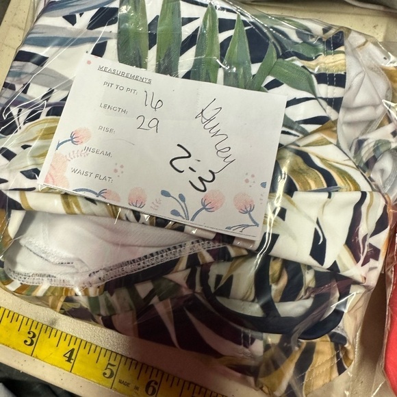 HURLEY L Green palm print UPF 50+ 4 way stretch swimsuit tropical resortwear - Picture 10 of 10